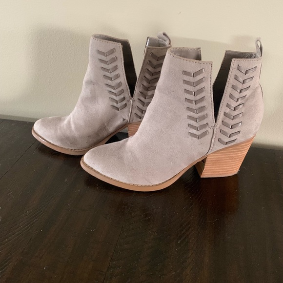 Carlos Santana Shoes - Carlos Santa booties